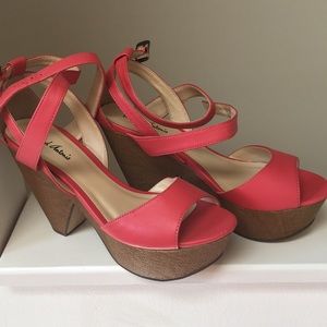 Michael Antonio size 7 coral red heels worn once